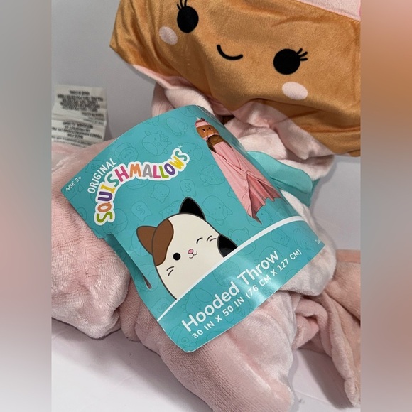 Squishmallows Sawtelle Strawberry Pancakes 30 x 50 Inch Hooded Throw - Picture 4 of 5